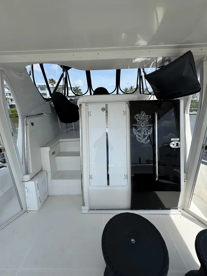 Slide: The Image of Carver Yachts 41 Cockpit Motor Yacht 2005 - 9