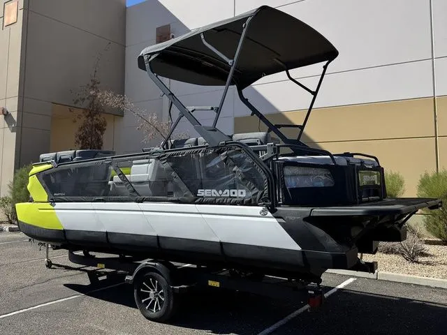 Slide: The Image of Sea-Doo Switch Cruise 21 2025 - 6