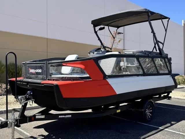 Slide: The Image of Sea-Doo Switch Sport 21 2025 - 5