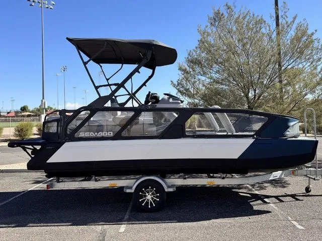 The Image of Sea-Doo Switch Sport 21 2025 - 1