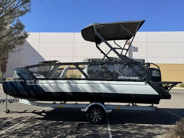 Slide: The Image of Sea-Doo Switch Sport 21 2025 - 4