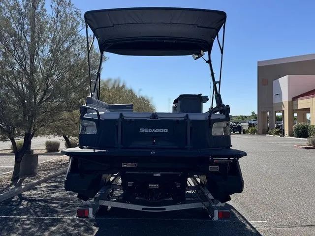 Slide: The Image of Sea-Doo Switch Sport 21 2025 - 7