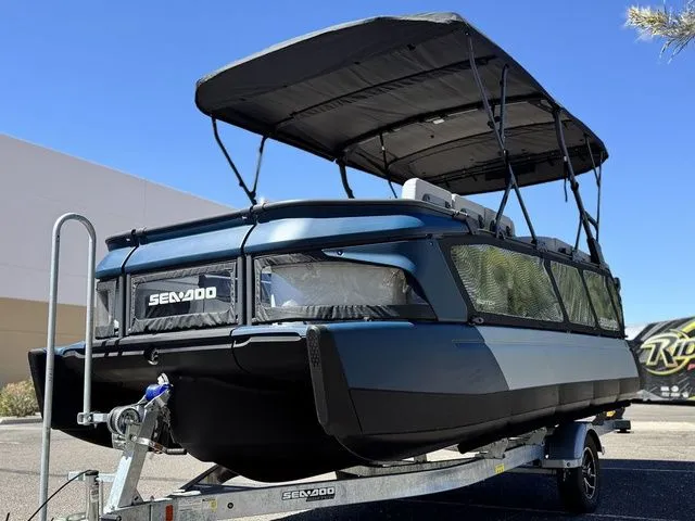 Slide: The Image of Sea-Doo Switch Cruise Limited 21 2025 - 5