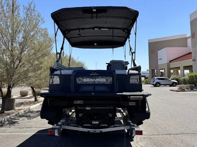 Slide: The Image of Sea-Doo Switch Cruise Limited 21 2025 - 8