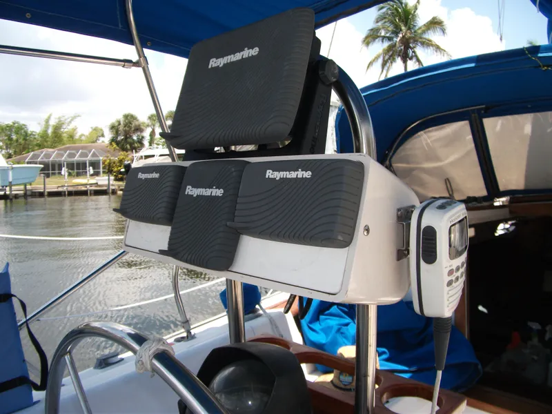 Slide: The Image of Cockpit of 1992 Catalina 30 MkII sailboat with Raymarine navigation equipment. - 34