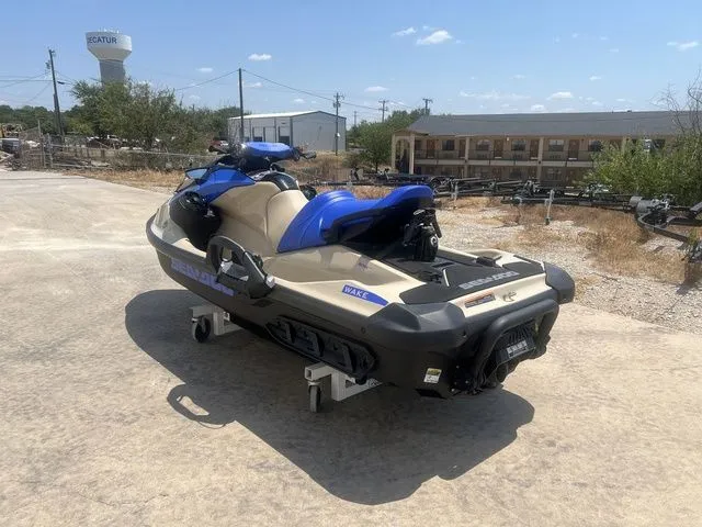 Slide: The Image of Sea-Doo Wake 170 2025 - 6