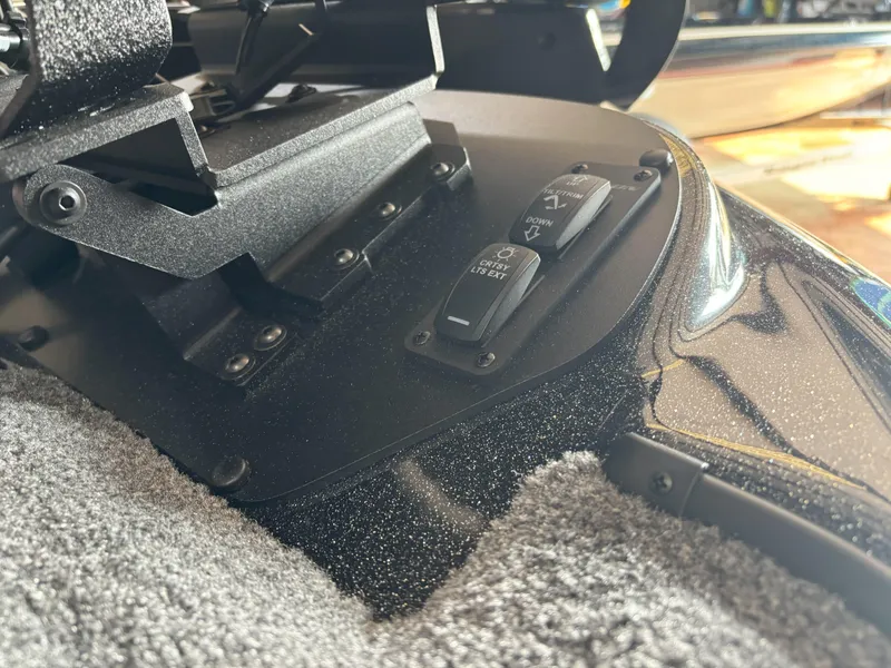 Slide: The Image of Falcon Boats F20 PREDATOR 2025 - 16