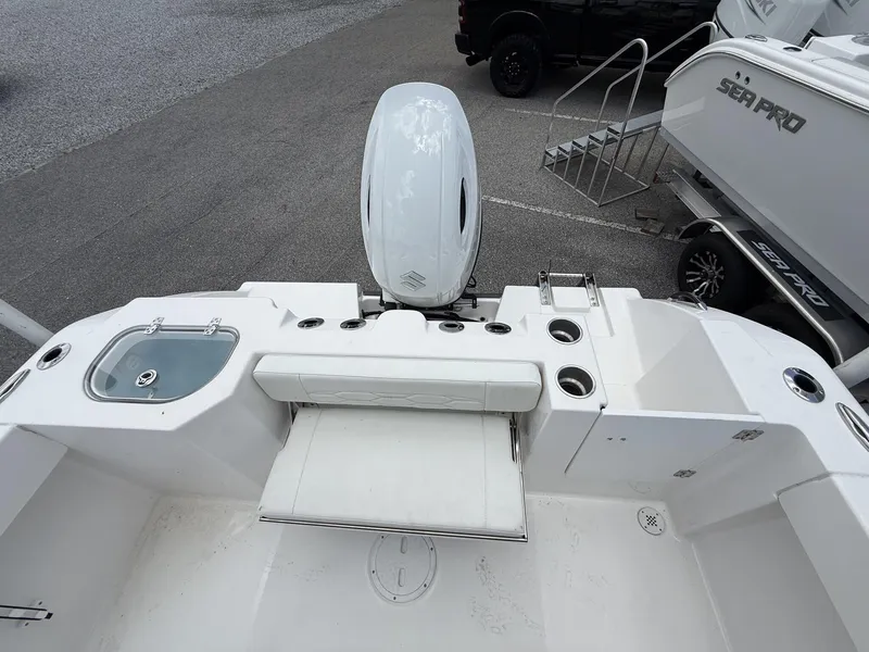 Slide: The Image of Aquasport 220 2025 - 12