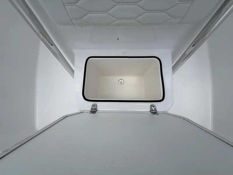 Slide: The Image of Aquasport 220 2025 - 5