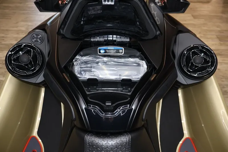 Slide: The Image of Sea-Doo RXT-X 325 2025 - 23