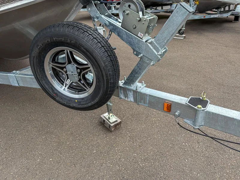 Slide: The Image of North River 22' Seahawk 2025 - 25