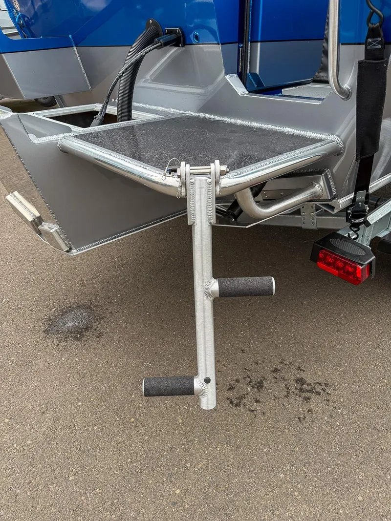 Slide: The Image of North River 22' Seahawk 2026 - 23