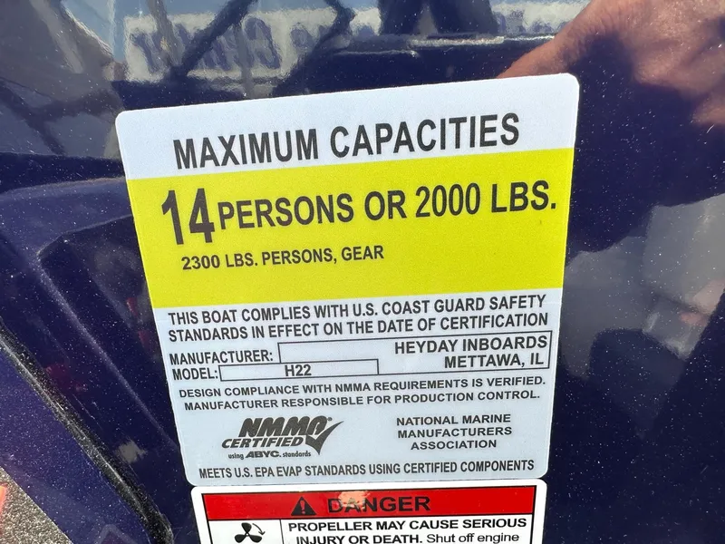 Slide: The Image of Heyday Wake Boats H22 2025 - 7