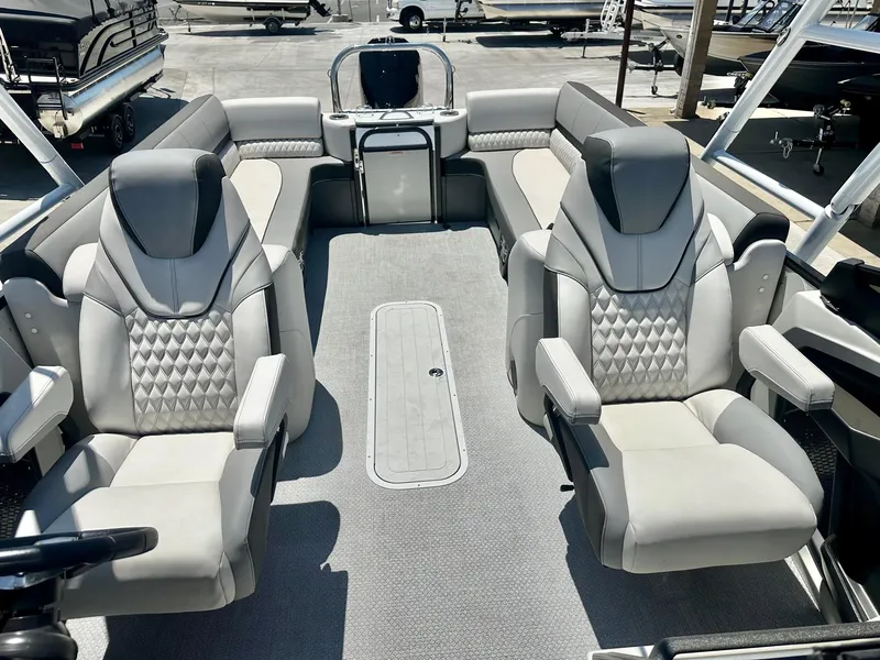 Slide: The Image of Avalon Catalina - 25 FT Quad Lounger Windshield w/ 300HP Mercury Verado! 2025 - 18