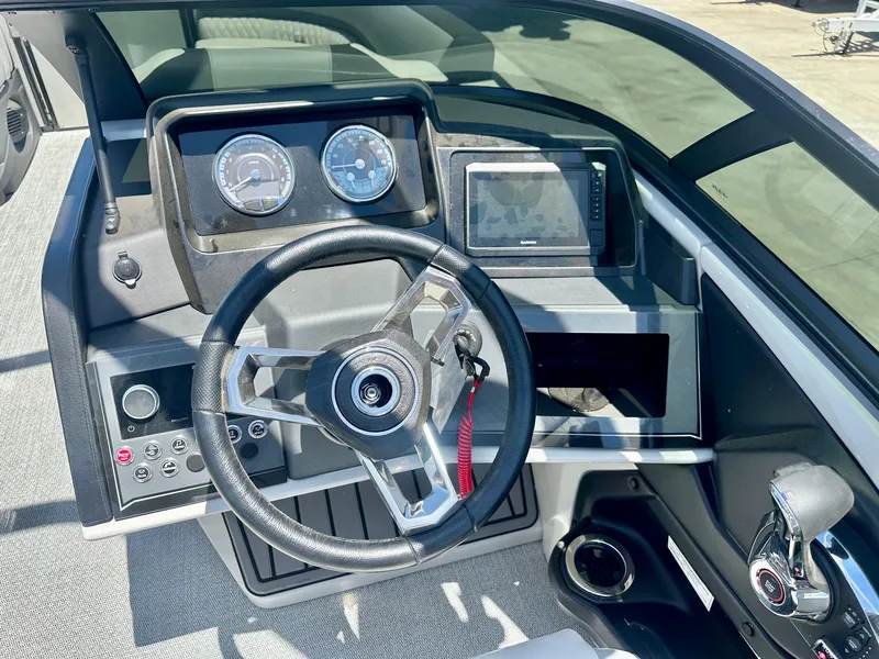 Slide: The Image of Avalon Catalina - 25 FT Quad Lounger Windshield w/ 300HP Mercury Verado! 2025 - 20