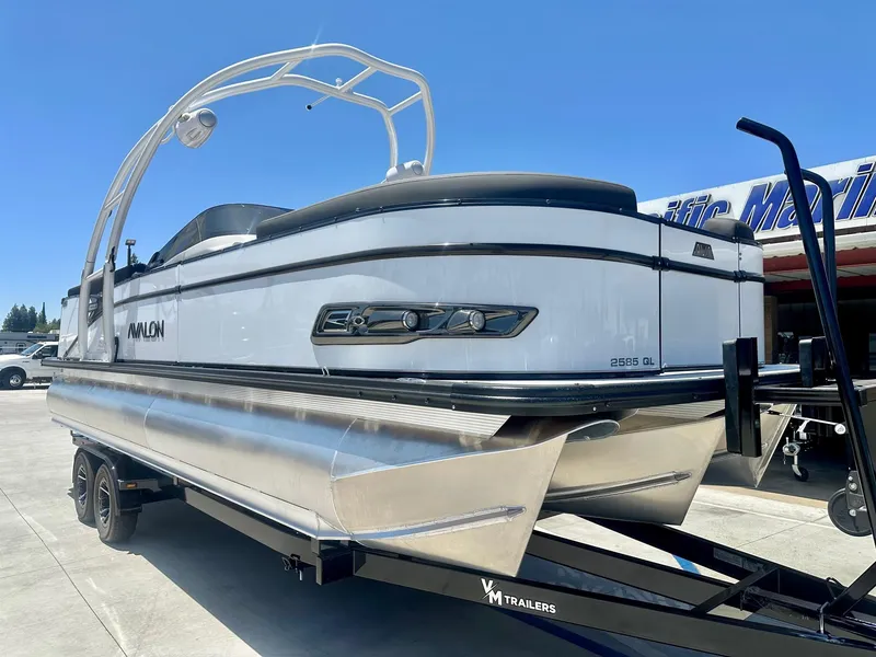 Slide: The Image of Avalon Catalina - 25 FT Quad Lounger Windshield w/ 300HP Mercury Verado! 2025 - 4