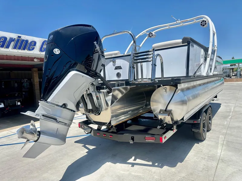 Slide: The Image of Avalon Catalina - 25 FT Quad Lounger Windshield w/ 300HP Mercury Verado! 2025 - 5