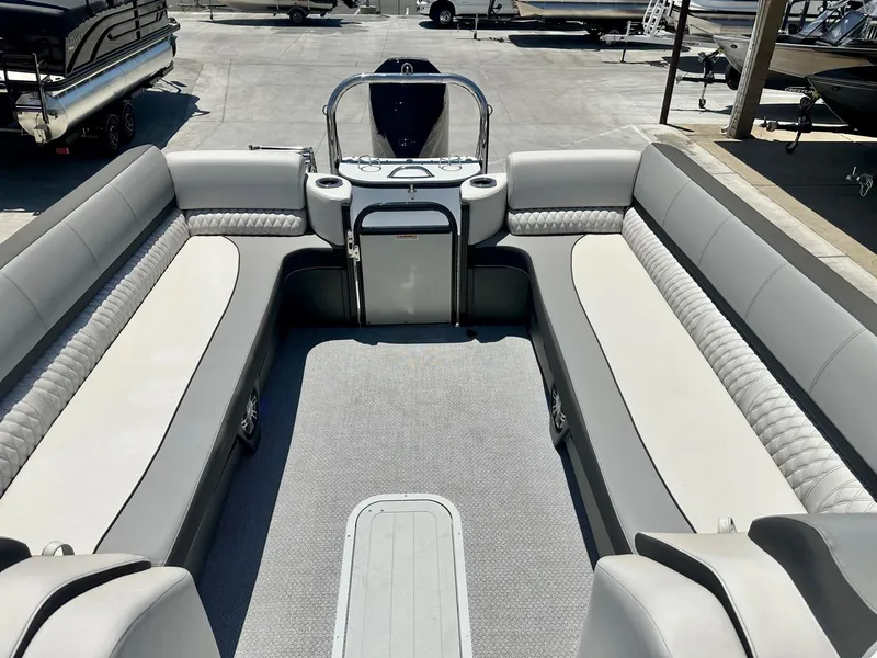 Slide: The Image of Avalon Catalina - 25 FT Quad Lounger Windshield w/ 300HP Mercury Verado! 2025 - 6