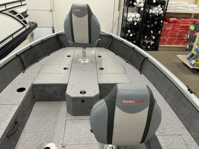Slide: The Image of Alumacraft Voyageur 175 Tiller 2024 - 8