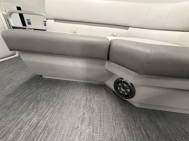 Slide: The Image of Godfrey SW 2086 CX 2024 - 12