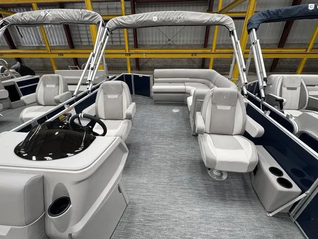 Slide: The Image of Godfrey SW 2086 CX 2024 - 5