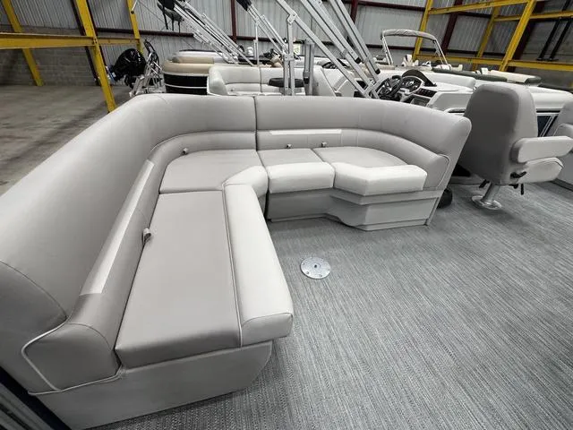 Slide: The Image of Godfrey SW 2086 CX 2024 - 8