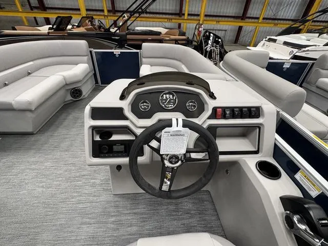 Slide: The Image of Godfrey SW 2086 CX 2024 - 9