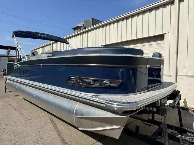 Slide: The Image of Tahoe Cascade 2385 VRL 2025 - 3