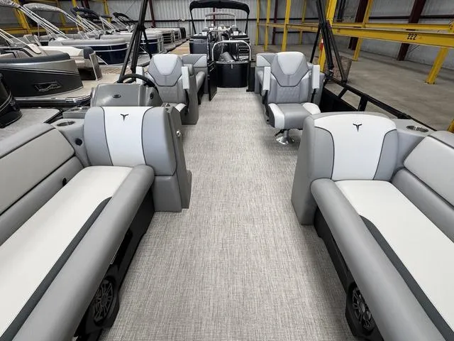 Slide: The Image of Tahoe Sport 85 QL 2025 - 11