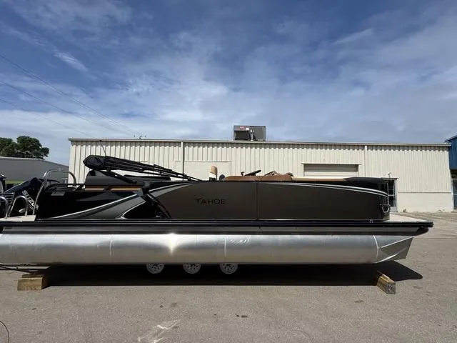 The Image of Tahoe LTZ 2585 QLS 2025 - 1