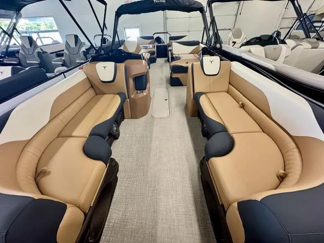 Slide: The Image of Tahoe LTZ 2585 QLS 2025 - 4