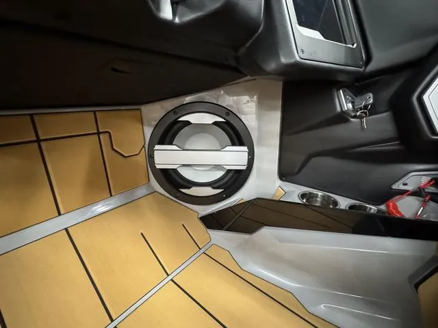 Slide: The Image of Supra SV 400 2025 - 21