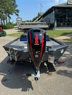 Slide: The Image of Ranger RT198P 2025 - 77