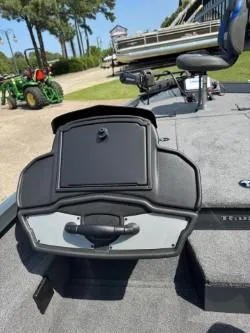 Slide: The Image of Ranger RT198P 2025 - 89