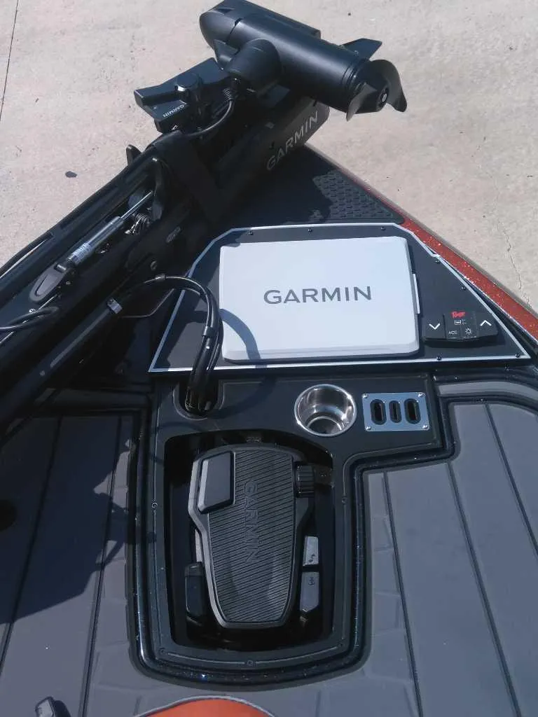 Slide: The Image of 2025 Ranger Z520R Cup-Equipped boat with Garmin navigation system and foot pedal controls. - 6