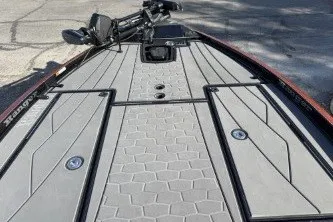 Slide: The Image of 2025 Ranger Z520R Cup-Equipped boat deck with sleek design and advanced features. - 9