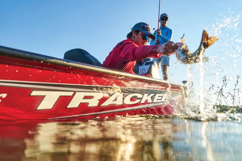 Slide: The Image of Tracker Pro Team 195 Tournament Edition 2025 - 70