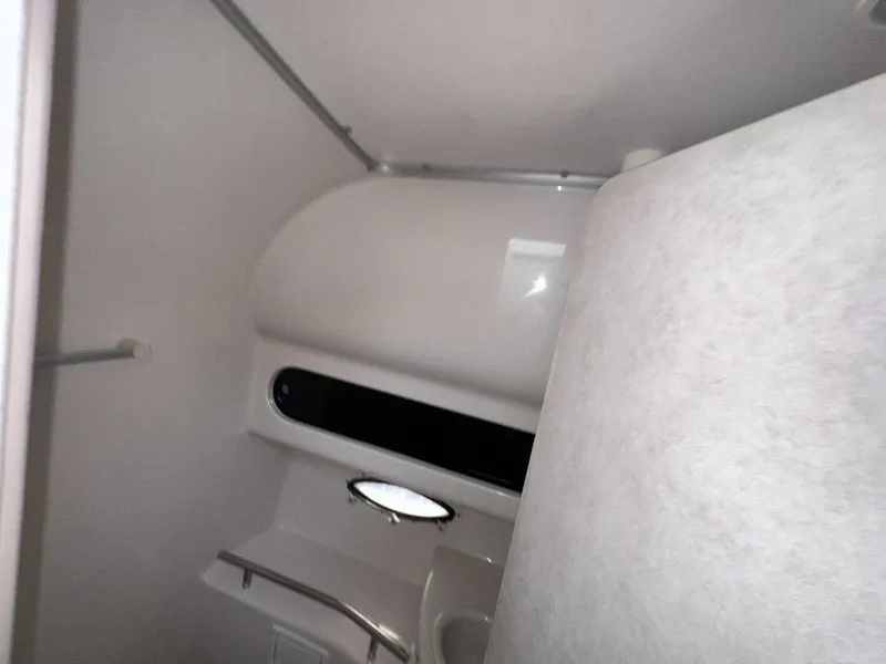 Slide: The Image of Interior of 2000 Bayliner 3055 Ciera Sunbridge DX/LX boat bathroom. - 21