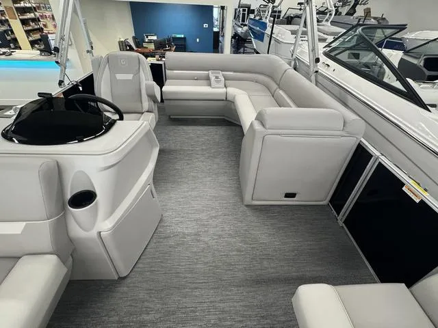 Slide: The Image of Godfrey EX 1680 CX 2024 - 6