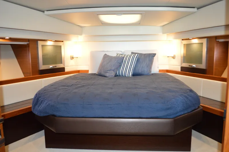 Slide: The Image of Tiara C44 Coupe 2016 - 55