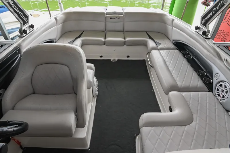 Slide: The Image of 2009 MasterCraft X-45 boat interior with spacious seating and modern design. - 16
