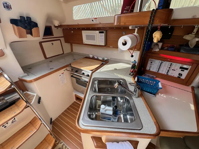 Slide: The Image of Catalina 320 - 11