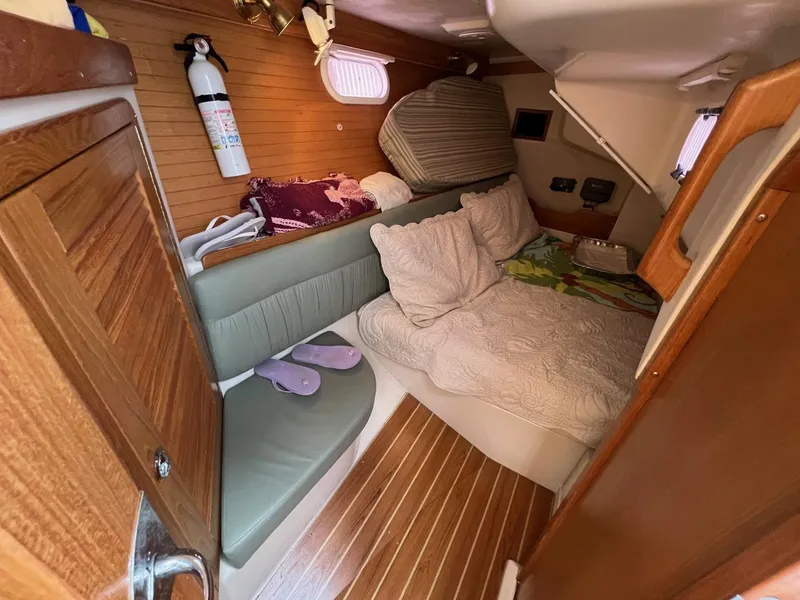 Slide: The Image of Catalina 320 - 16