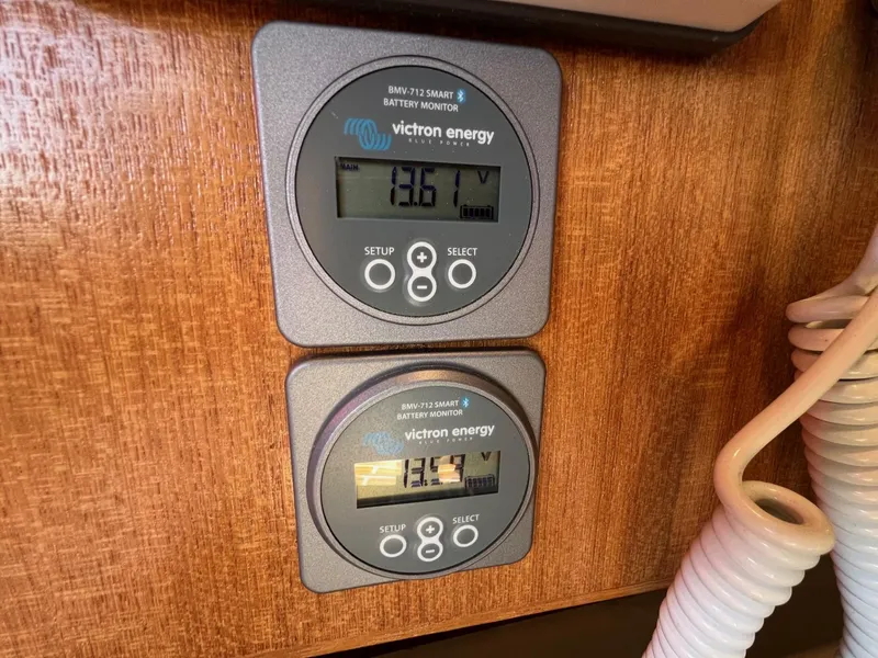 Slide: The Image of Catalina 320 - 20