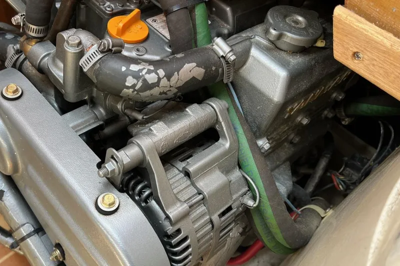 Slide: The Image of Catalina 320 - 23