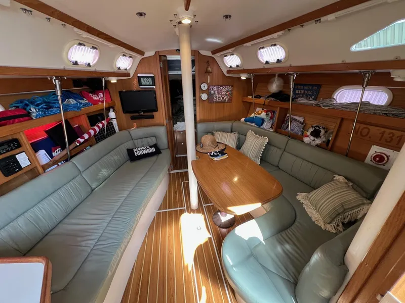 Slide: The Image of Catalina 320 - 6