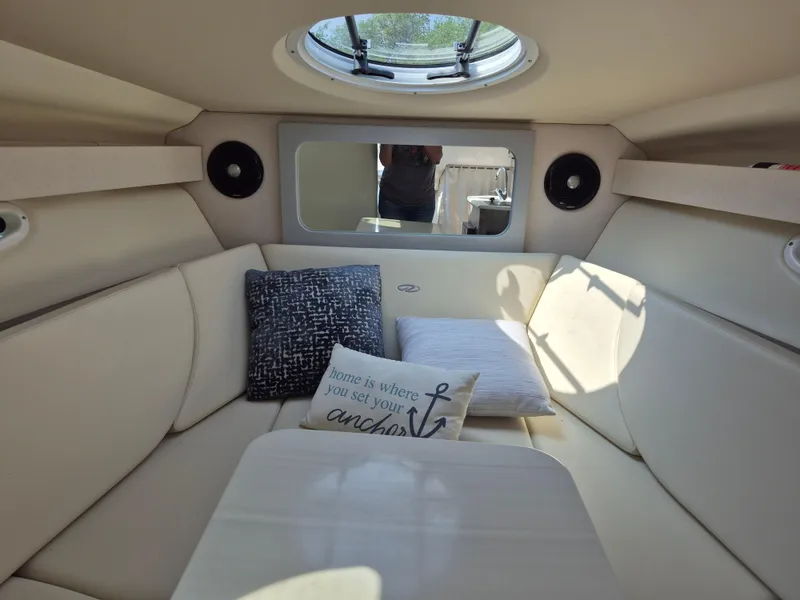 Slide: The Image of Regal 28 Express Cruiser 2020 - 32