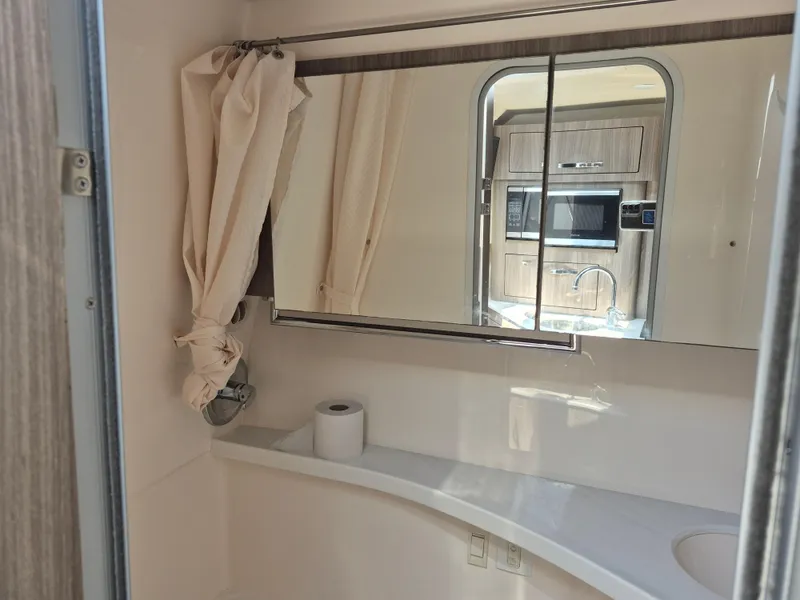 Slide: The Image of Regal 28 Express Cruiser 2020 - 39