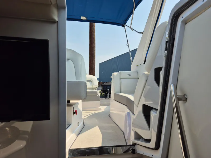 Slide: The Image of Regal 28 Express Cruiser 2020 - 40
