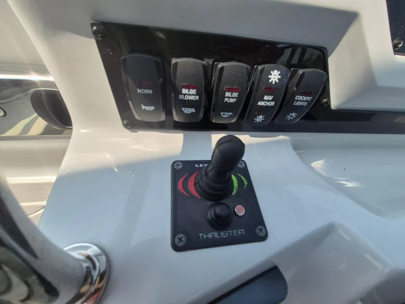 Slide: The Image of Regal 28 Express Cruiser 2020 - 46